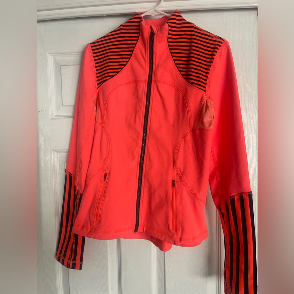 LULULEMON ATHLETIC JACKET
